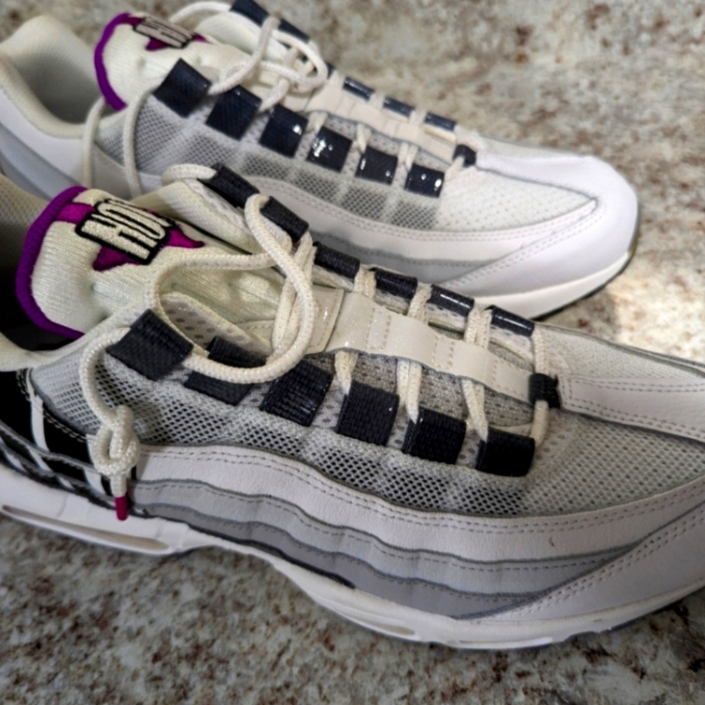 Nike Air Maxes "CITY OF HOUSTON" NEW